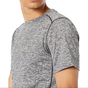Mens tech stretch short sleeve top size medium NWOT